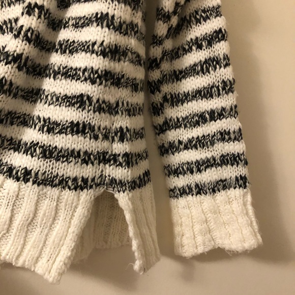 🖤🤍 AEROPOSTALE Crew - Neck Sweater - Picture 4 of 4